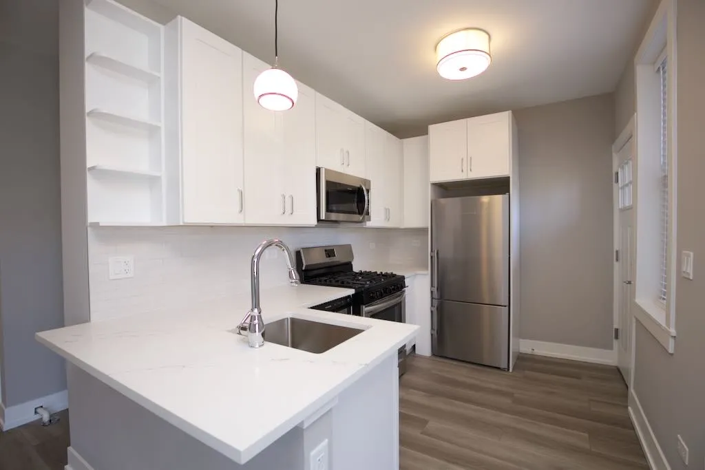 3943 N Janssen Ave, ,  60613, USA 60613-unit#2W-Chicago-IL