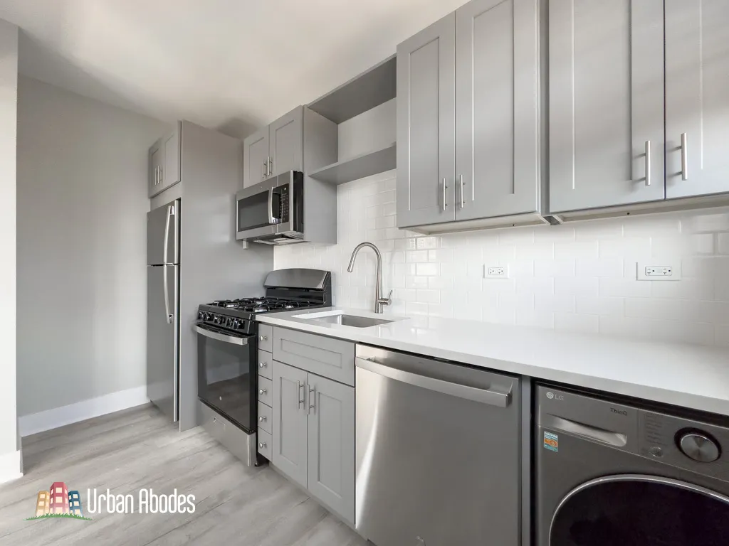 373 Hazel Ave, ,  60022, USA 60022-unit#1C-Glencoe-IL