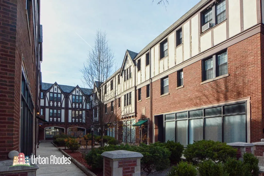 Green Bay Rd & Ave, , 60093, USA 60093-unit#A01-Winnetka-IL