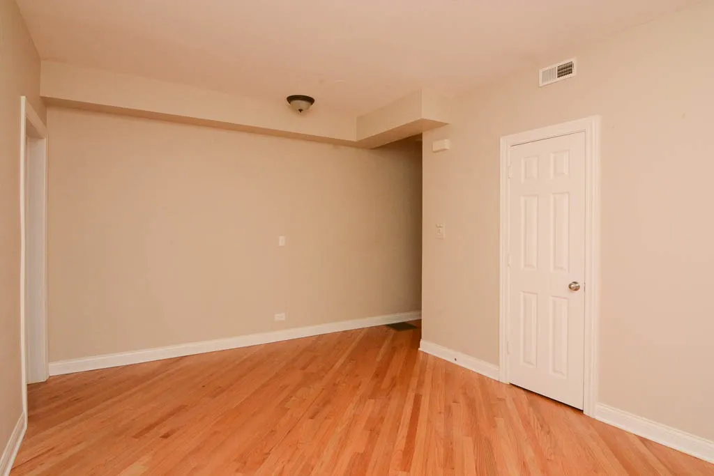 Green Bay Rd &  Ave, ,  60093, USA 60093-unit#A01-Winnetka-IL