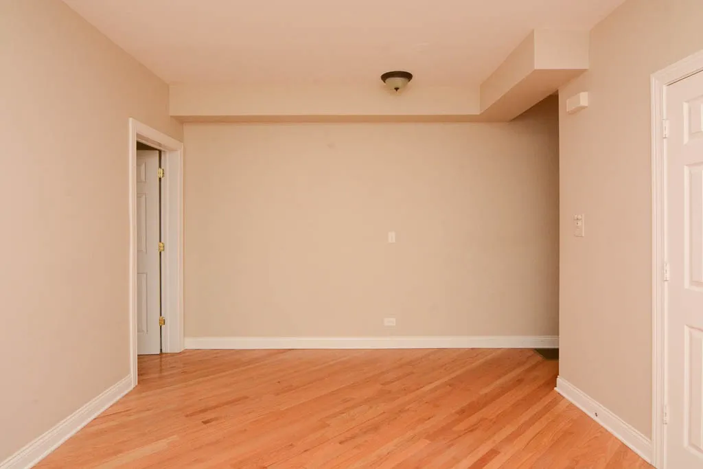 Green Bay Rd &  Ave, ,  60093, USA 60093-unit#A01-Winnetka-IL