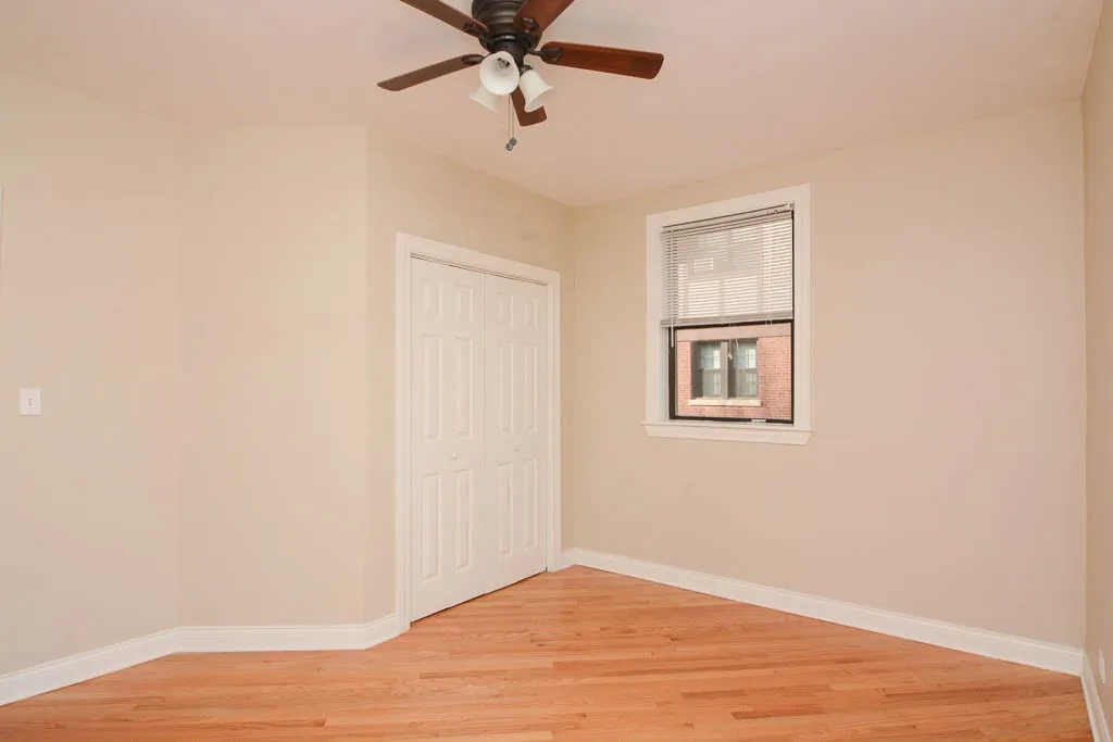 Green Bay Rd &  Ave, ,  60093, USA 60093-unit#A01-Winnetka-IL