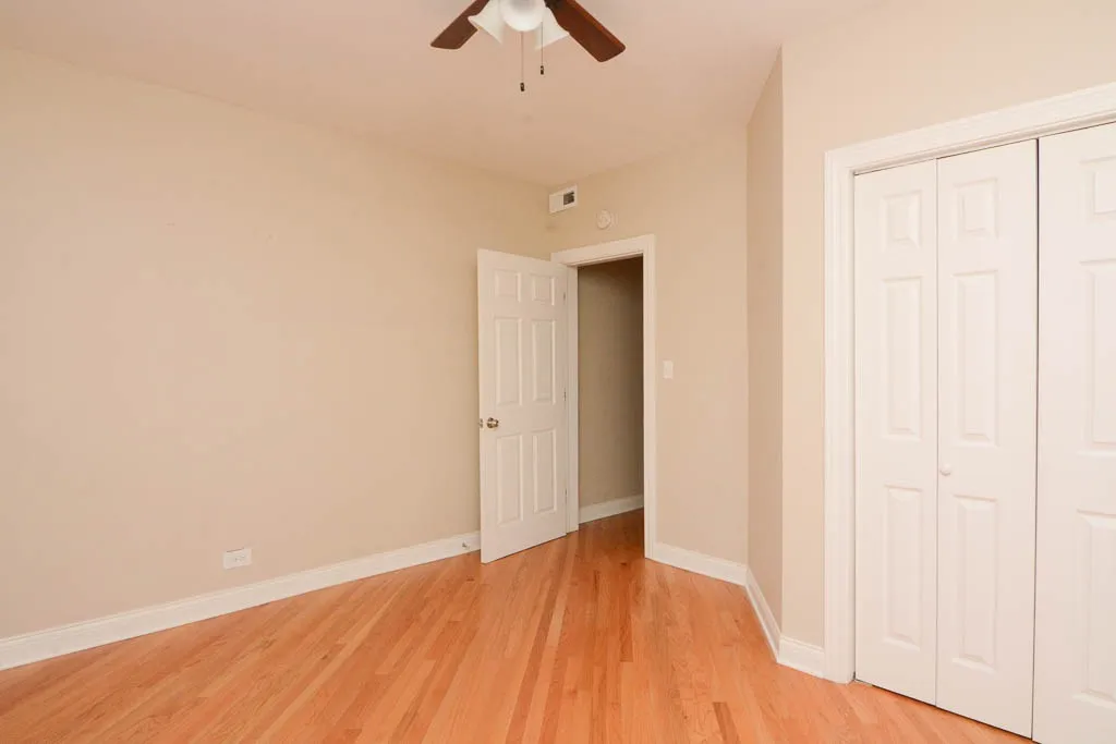 Green Bay Rd &  Ave, ,  60093, USA 60093-unit#A01-Winnetka-IL