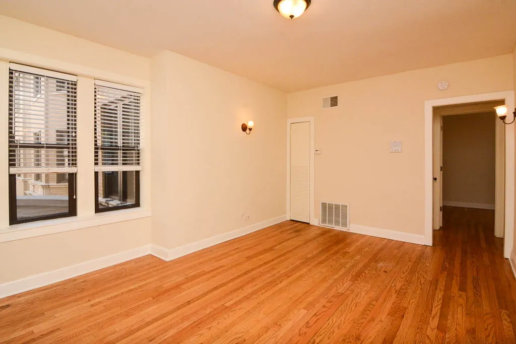 4036 N Ashland Ave, ,  60613, USA 60613-unit#1S-Chicago-IL