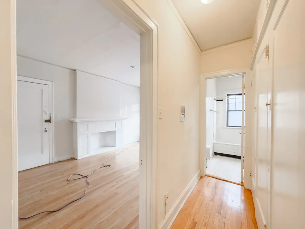 1031 Dempster St, Evanston, 60201, USA 60201-unit#1W-Chicago-IL