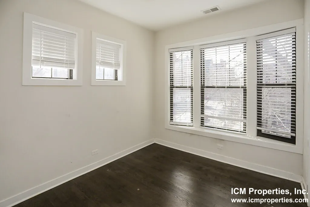 1600 W Belle Plaine Ave, ,  60613, USA 60613-unit#1600-2-Chicago-IL