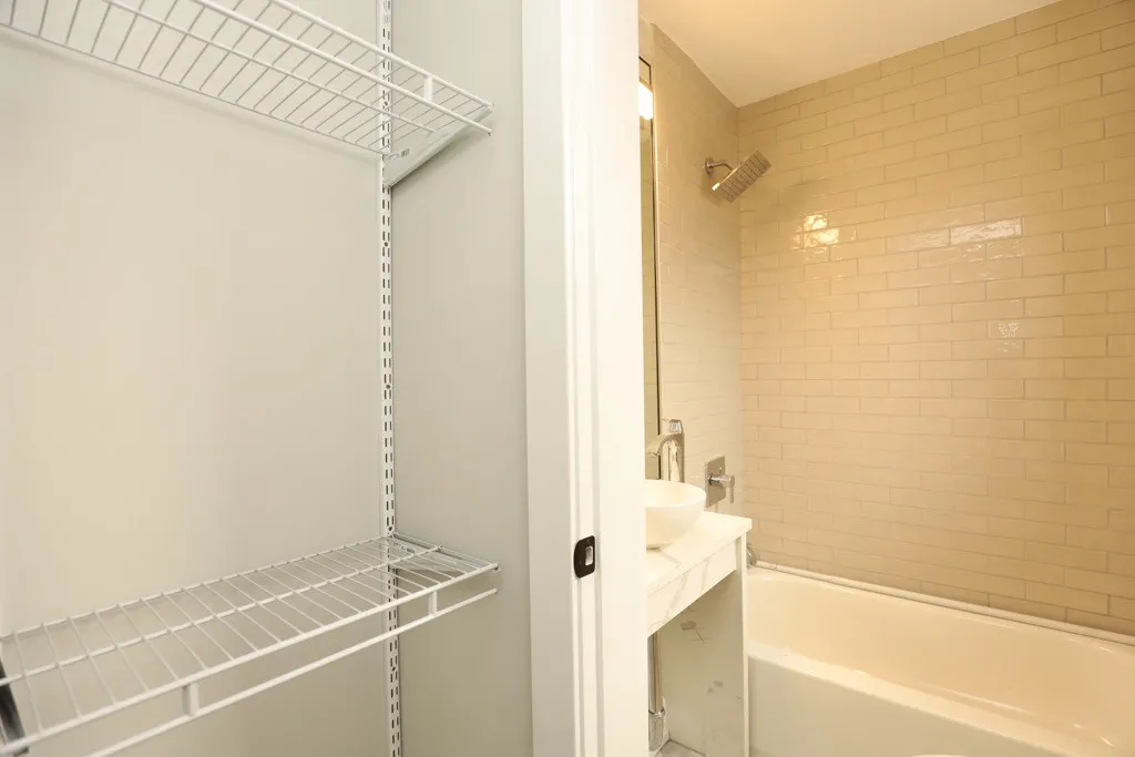 505 W Belmont Ave, , 60657, USA 60657-unit#4H-Chicago-IL