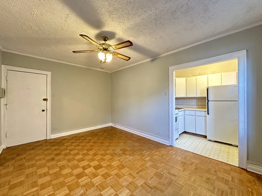 711 W Belmont Ave, , 60657, USA 60657-unit#306-Chicago-IL