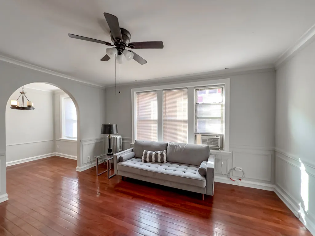 W Surf St, ,  60657, USA 60657-unit#2S-Chicago-IL