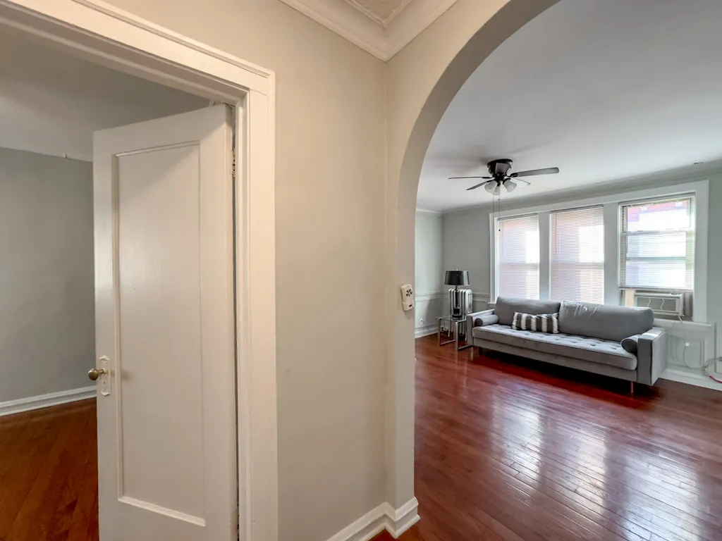 W Surf St, ,  60657, USA 60657-unit#2S-Chicago-IL
