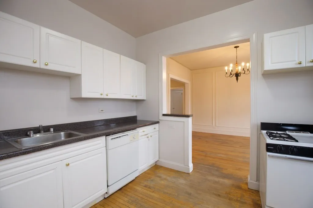 1317 Oak Ave, Evanston, 60201, USA 60201-unit#3E-Chicago-IL