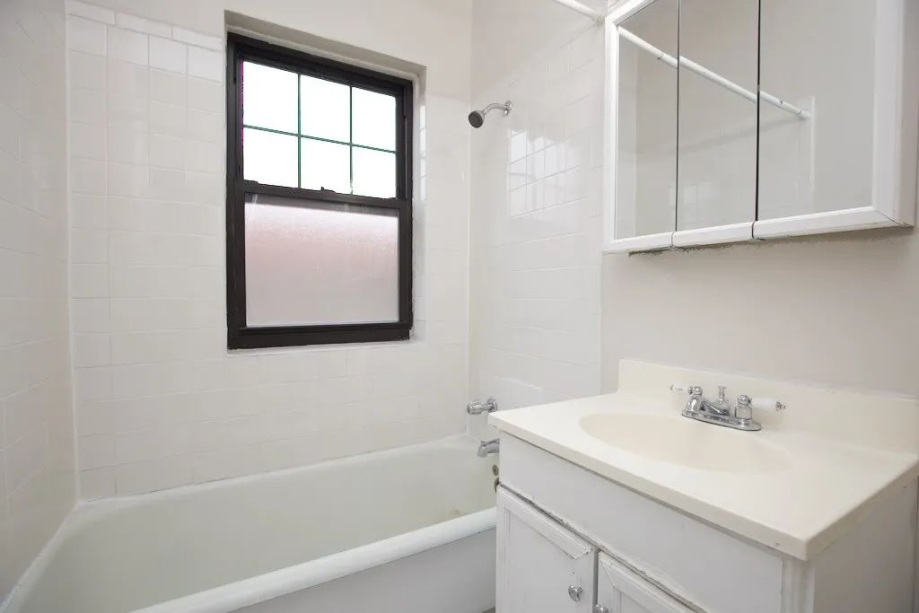 1317 Oak Ave, Evanston, 60201, USA 60201-unit#3E-Chicago-IL