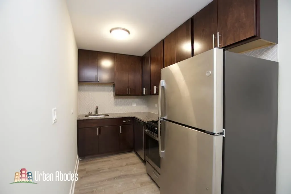 530 W Surf St, ,  60657, USA 60657-unit#519-Chicago-IL