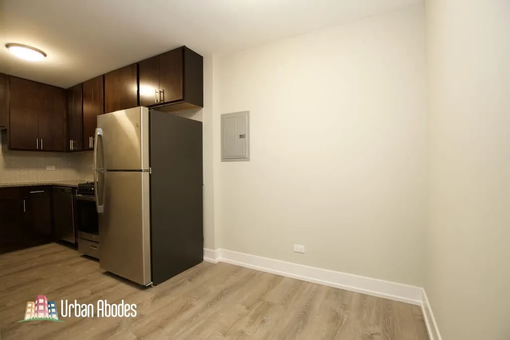 530 W Surf St, ,  60657, USA 60657-unit#519-Chicago-IL