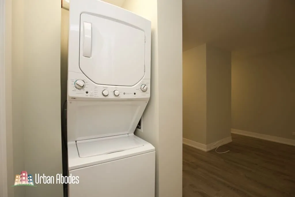 530 W Surf St, ,  60657, USA 60657-unit#519-Chicago-IL