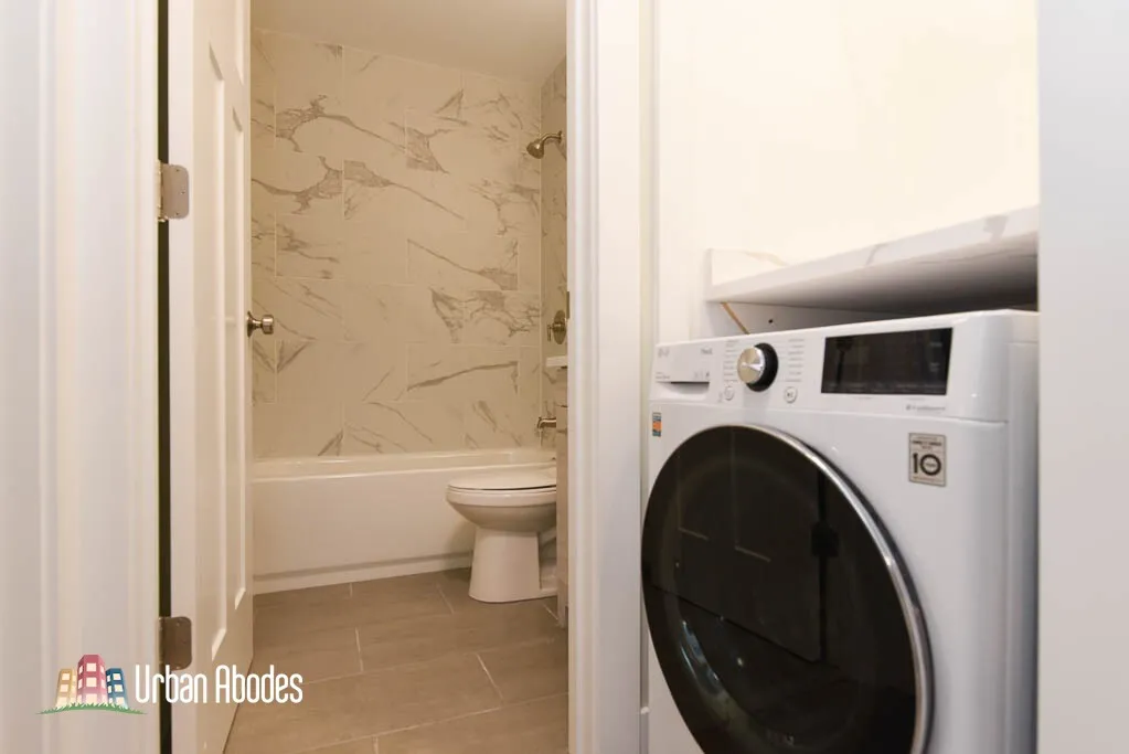 445 W Barry Ave, , 60657, USA 60657-unit#331-Chicago-IL