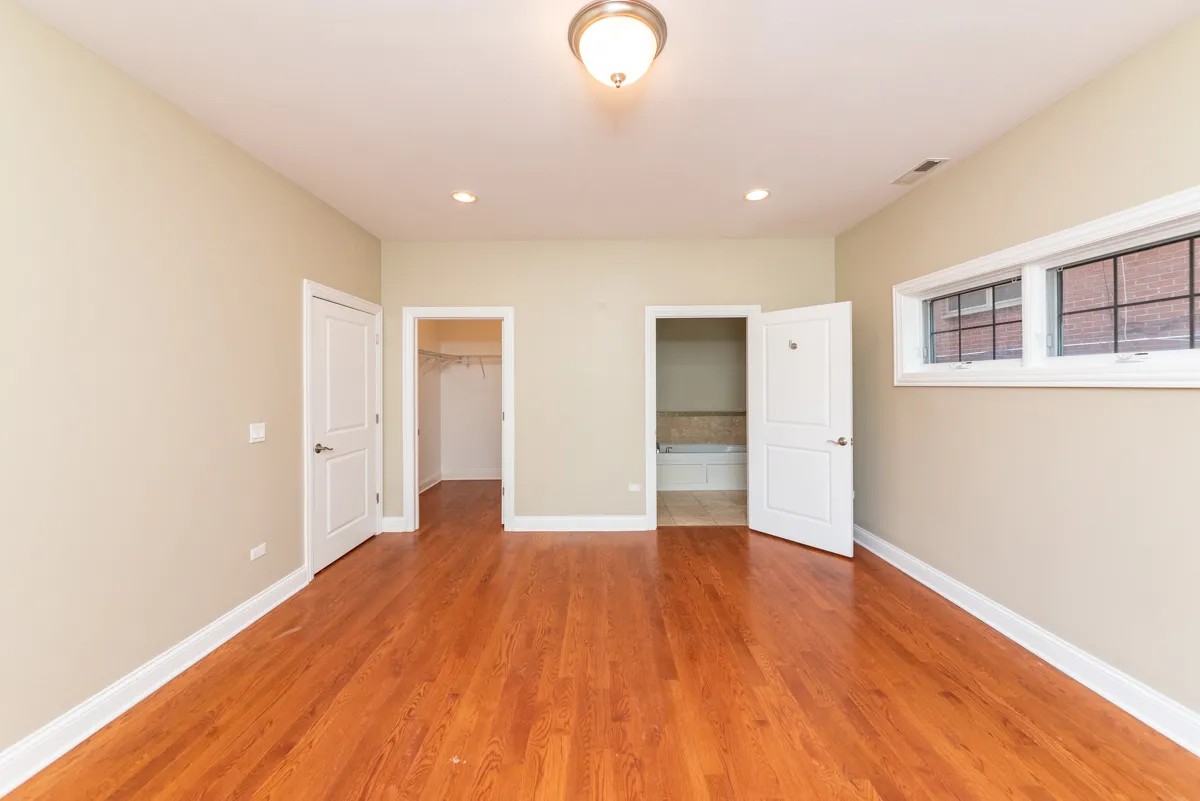 6217 S Kimbark Ave, ,  60637, USA 60637-unit#3S-Chicago-IL