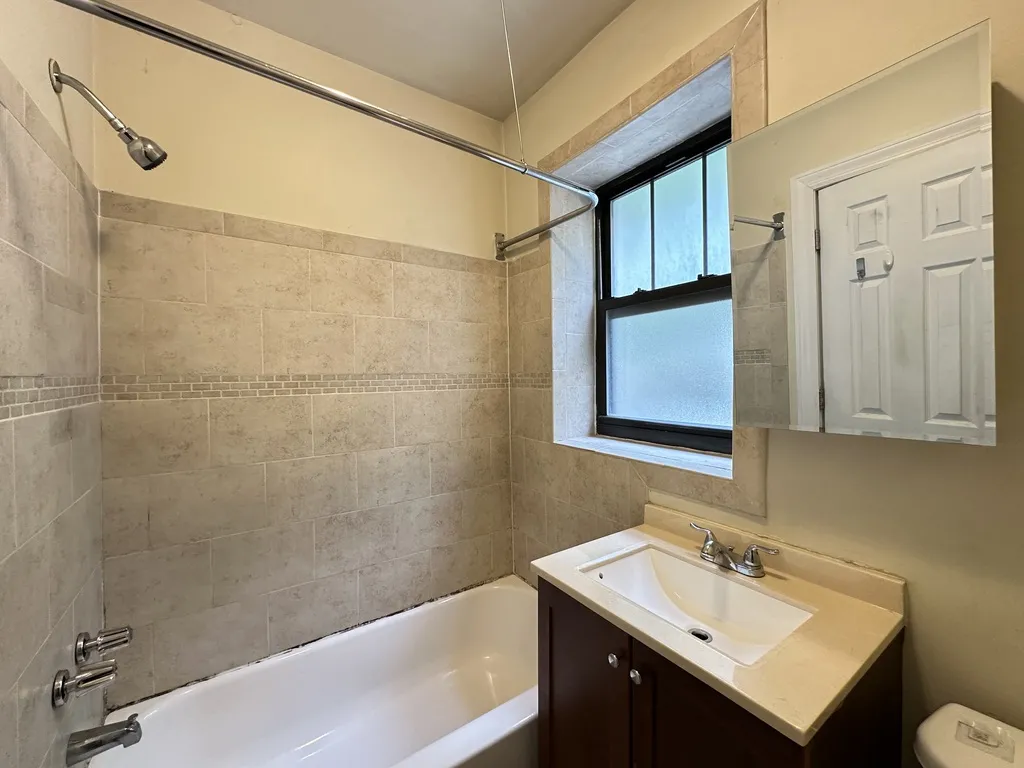 1347 N Dearborn St, ,  60610, USA 60610-unit#202-Chicago-IL