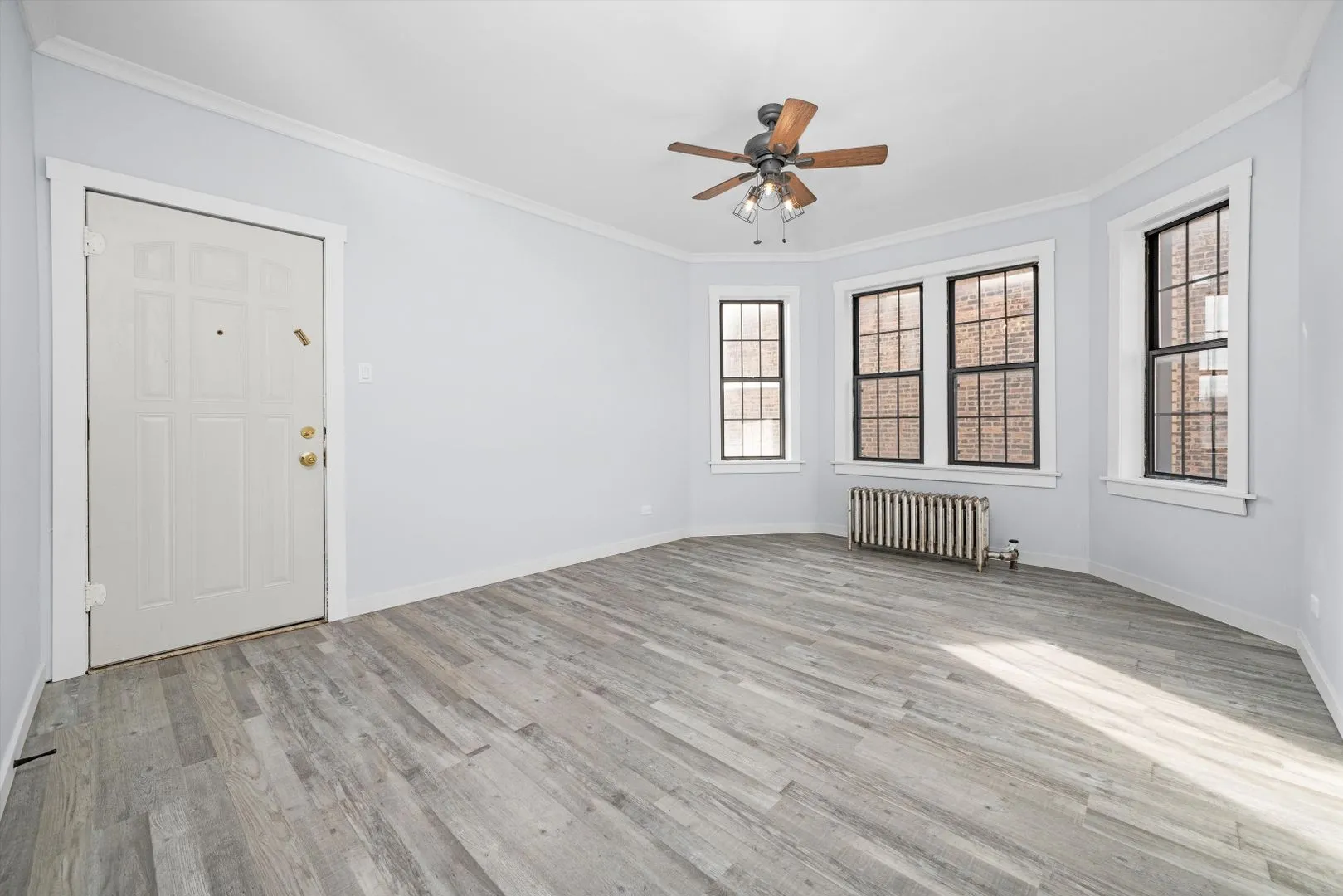 6126 S Ingleside Ave, ,  60637, USA 60637-unit#1W-Chicago-IL