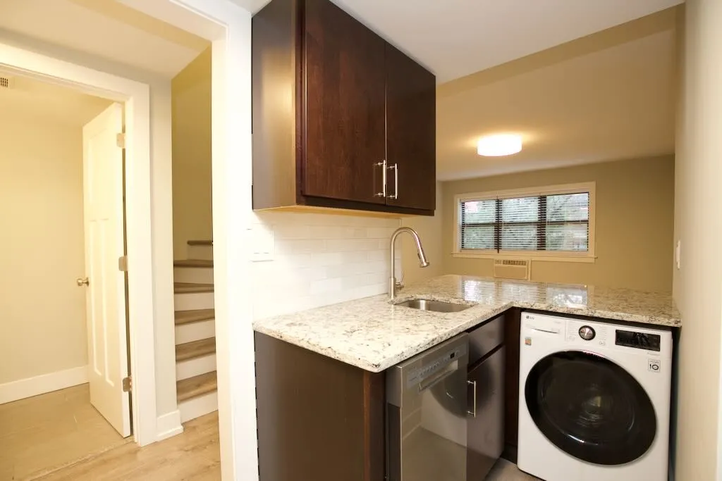 445 W Barry Ave, , 60657, USA 60657-unit#501-Chicago-IL