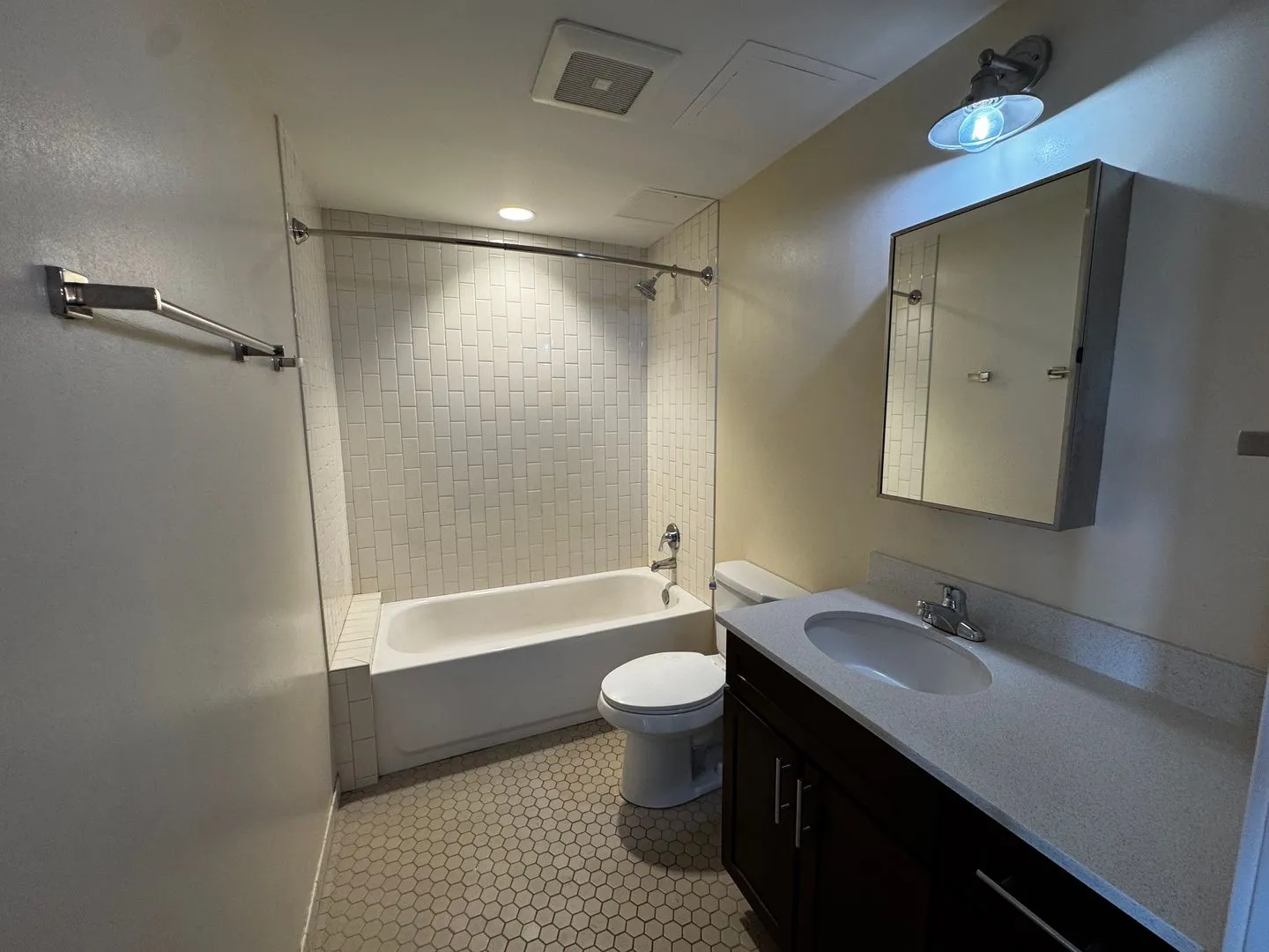 1323 W Morse Ave, ,  60626, USA 60626-unit#608-Chicago-IL