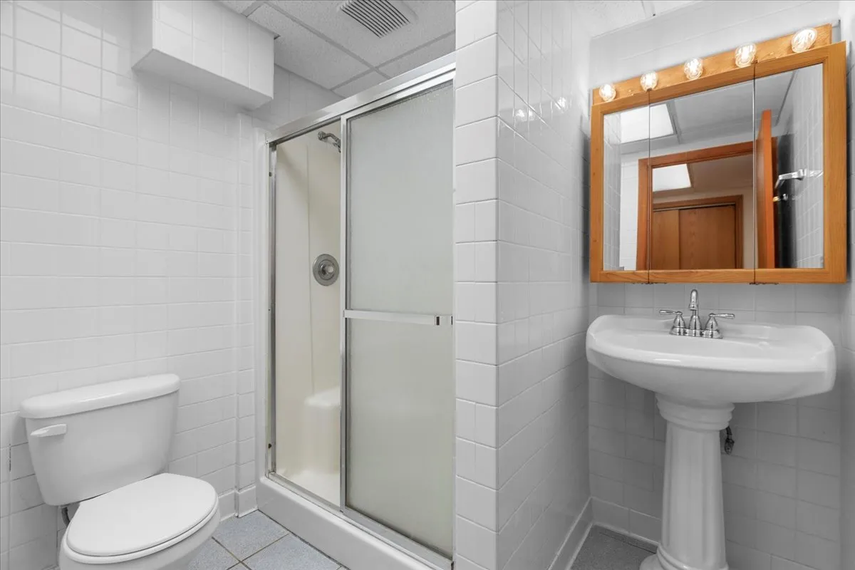 620 W Belmont Ave, , 60657, USA 60657-unit#006-Chicago-IL