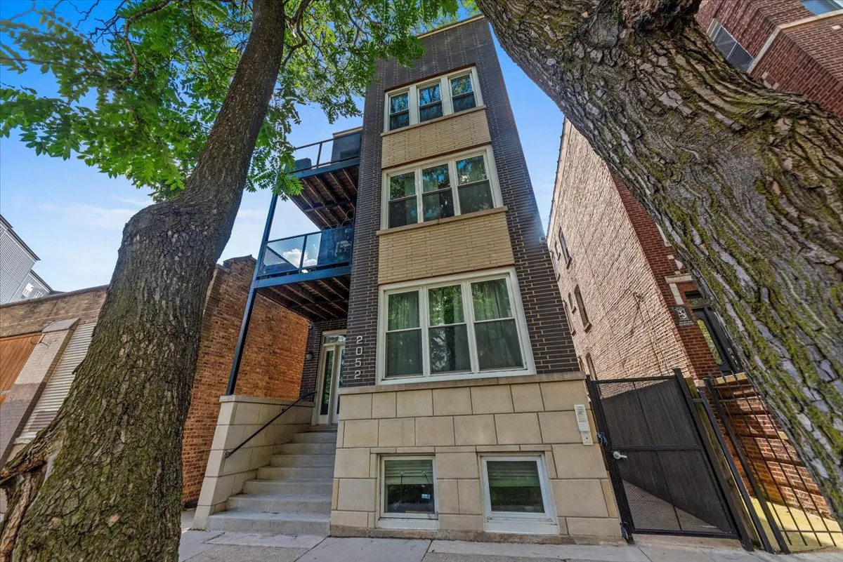 2052 N Campbell Ave, , 60647, USA 60647-unit#1W-Chicago-IL