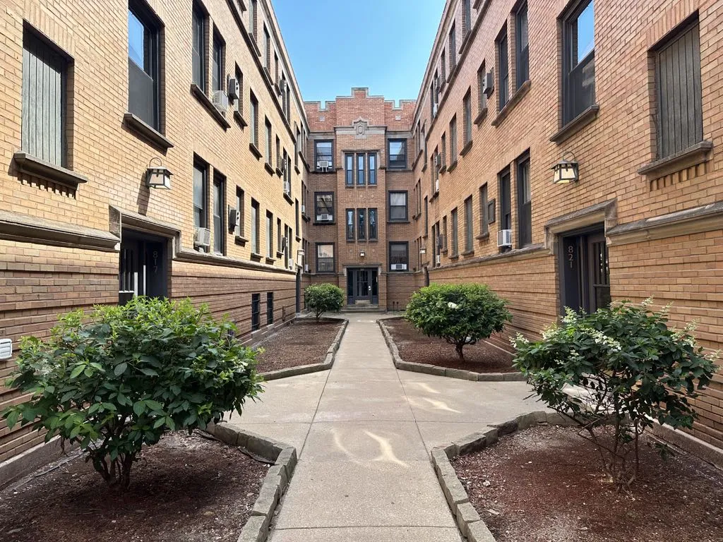 819 W Cornelia Ave, , 60657, USA 60657-unit#209-Chicago-IL