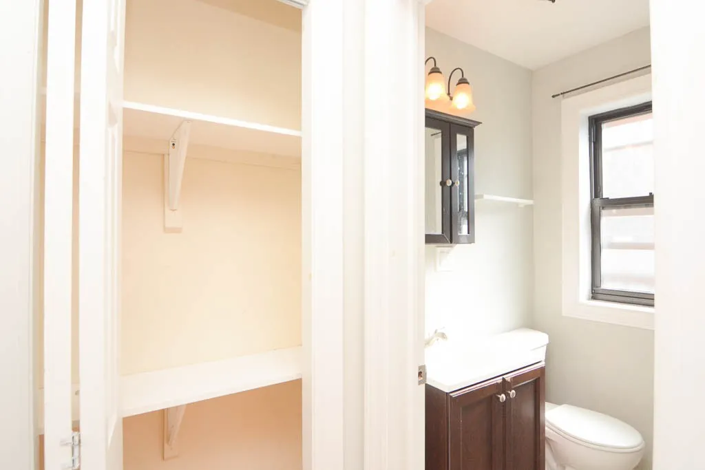 837 W Wolfram St, ,  60657, USA 60657-unit#308-Chicago-IL