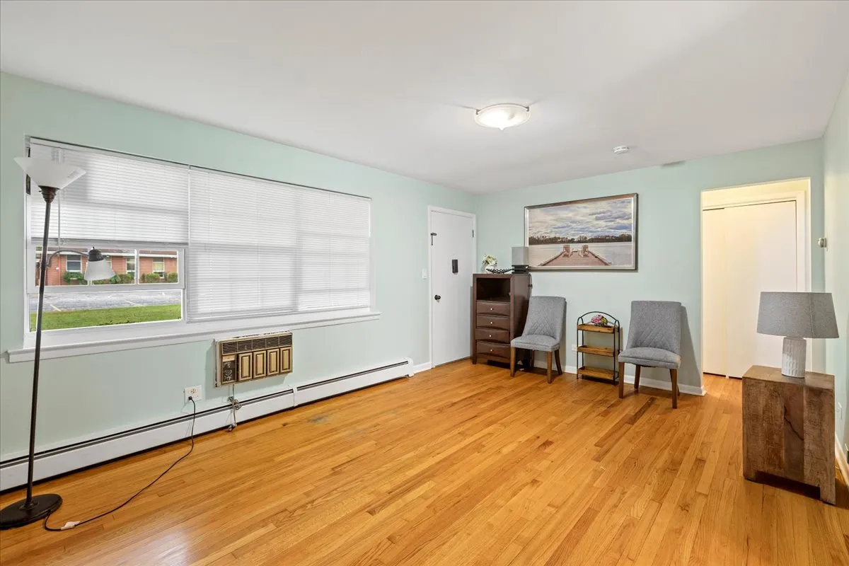 1725 Howard Ave, ,  60018, USA 60018-unit#104-Des Plaines-IL