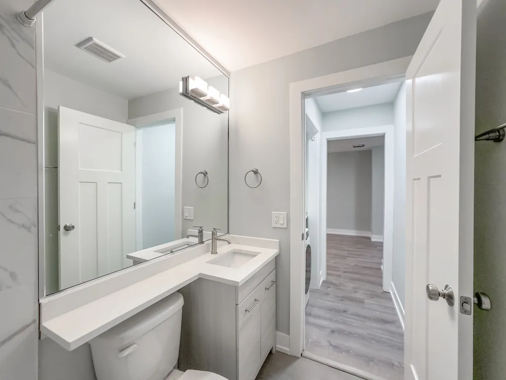 445 W Barry Ave, , 60657, USA 60657-unit#216-Chicago-IL