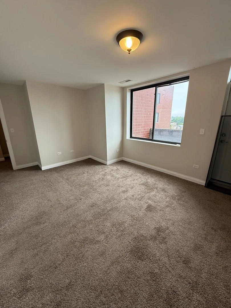 6411 N Rockwell St, ,  60645, USA 60645-unit#512-Chicago-IL
