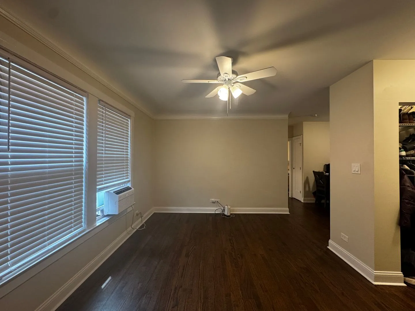 1381 W Greenleaf Ave, ,  60626, USA 60626-unit#1S-Chicago-IL