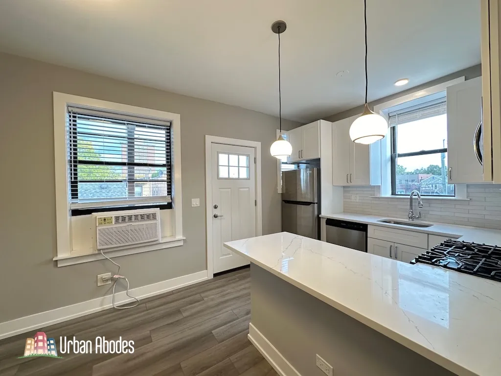 3937 N Janssen Ave, , 60613, USA 60613-unit#3E-Chicago-IL