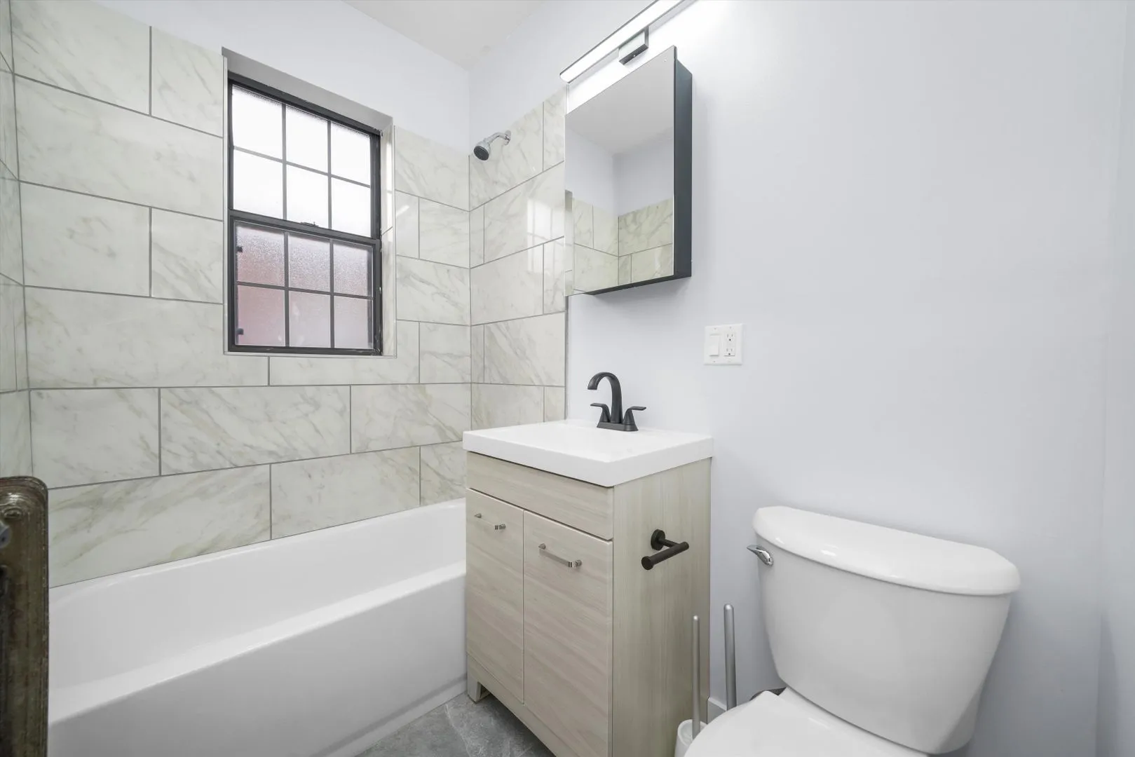 6126 S Ingleside Ave, ,  60637, USA 60637-unit#1W-Chicago-IL