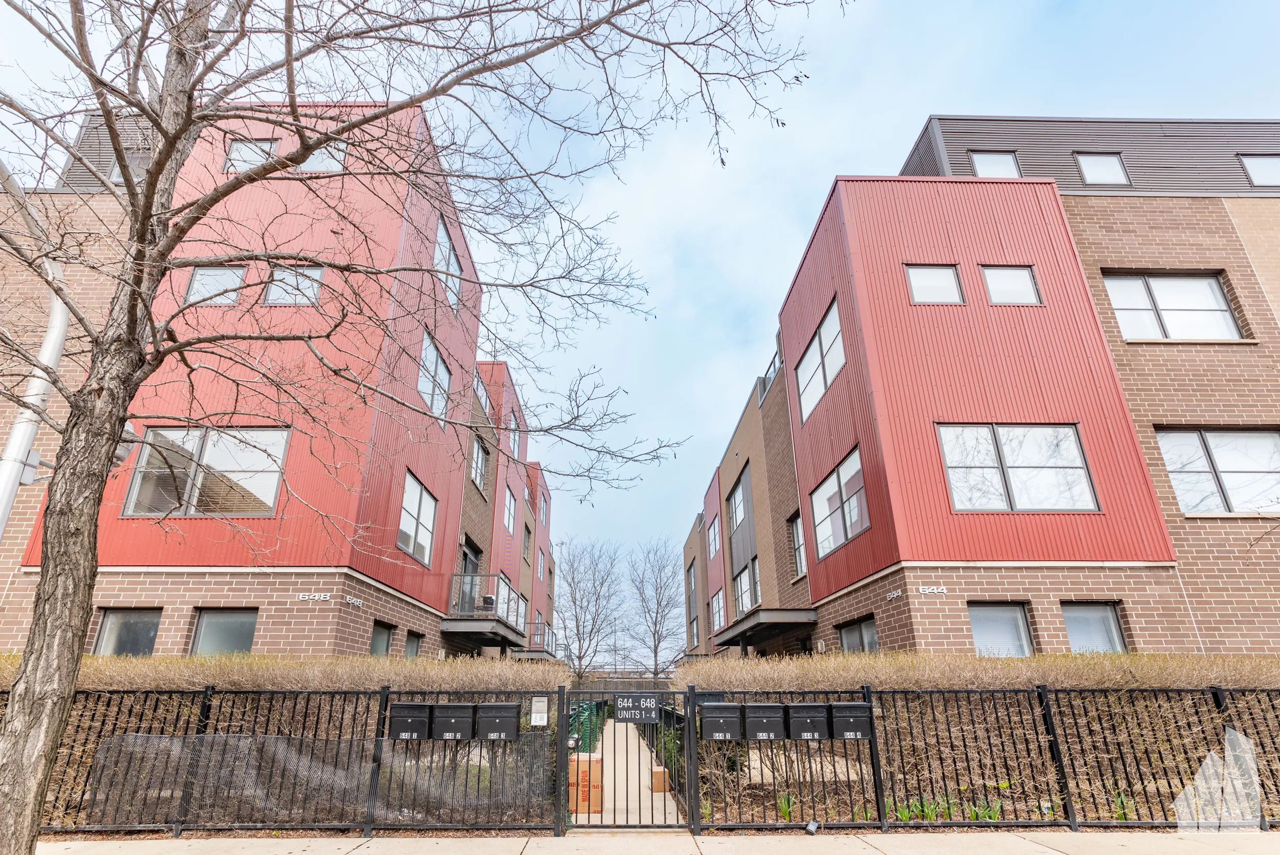 648 W 16th St, , 60616, USA 60616-unit##1-Chicago-IL