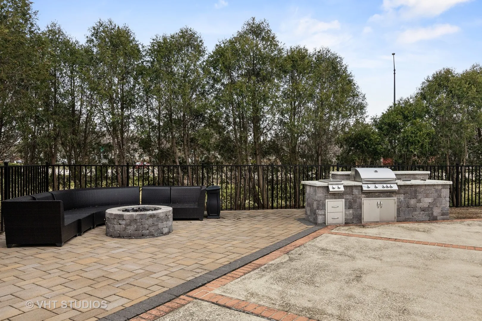 1671 Buttonwood Cir, ,  60173, USA 60173-unit#1671-Schaumburg-IL