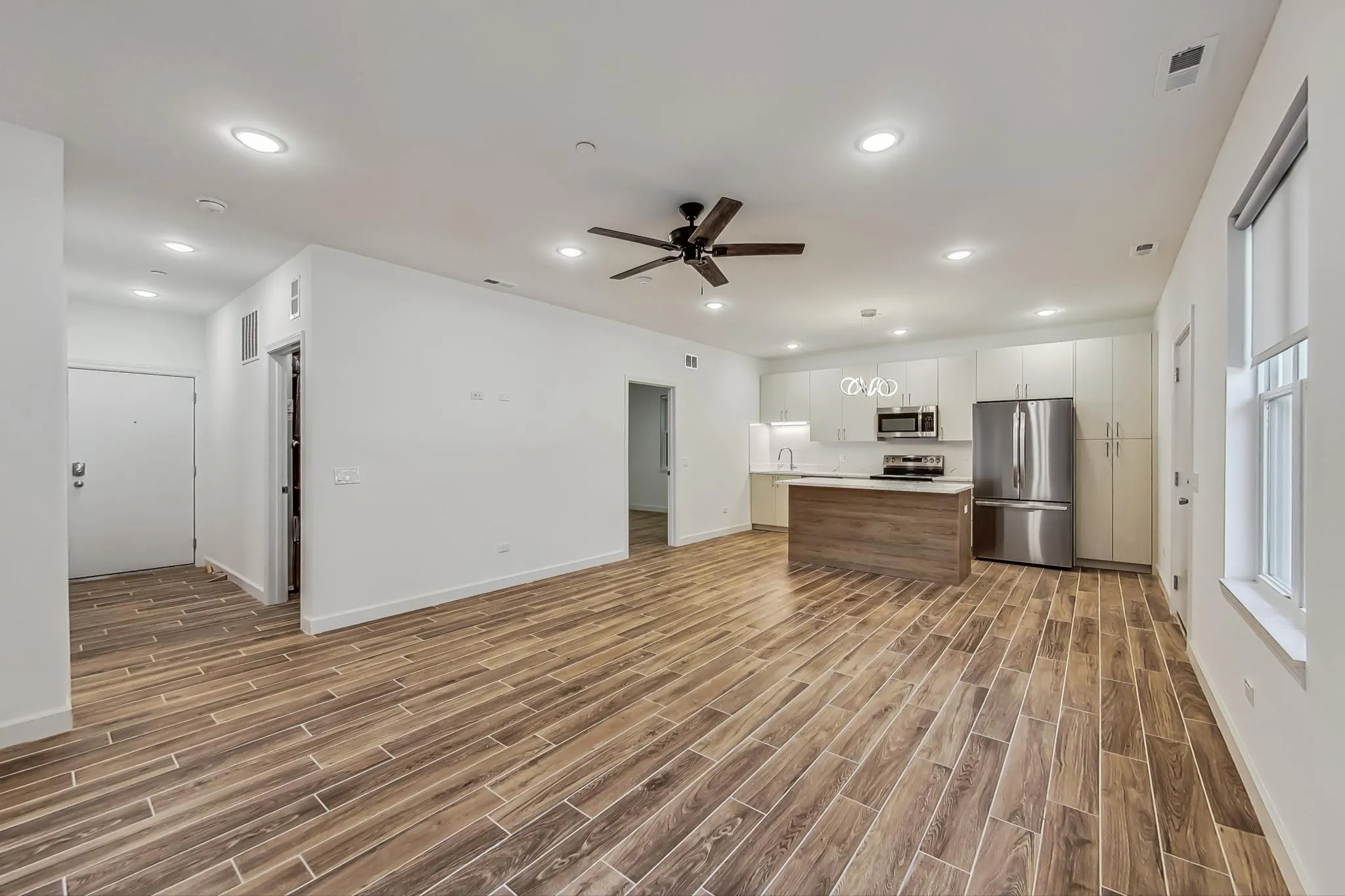 6122 S University Ave, ,  60637, USA 60637-unit#201-Chicago-IL