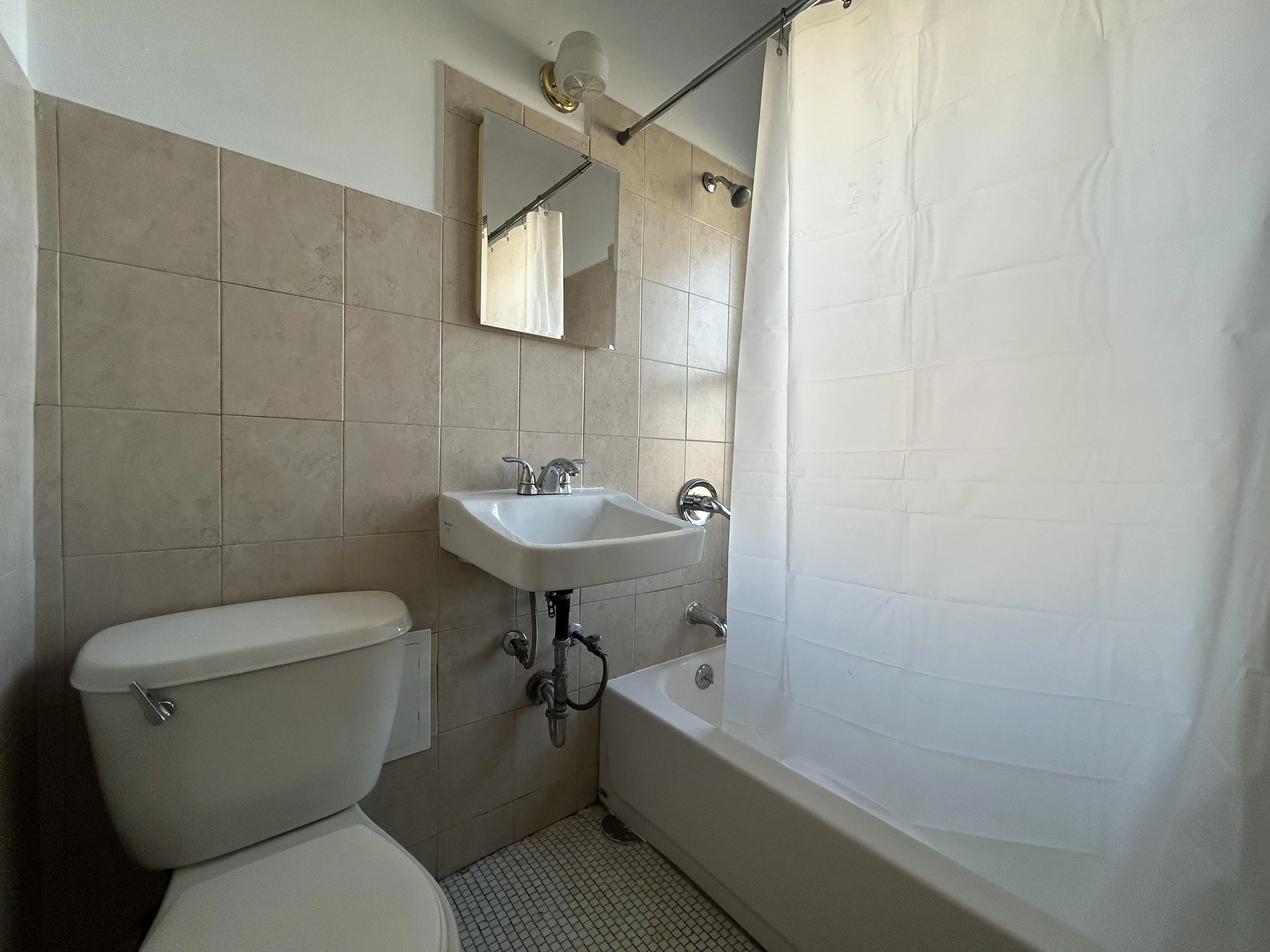 2712 N Milwaukee Ave, ,  60647, USA 60646-unit#206-Chicago-IL