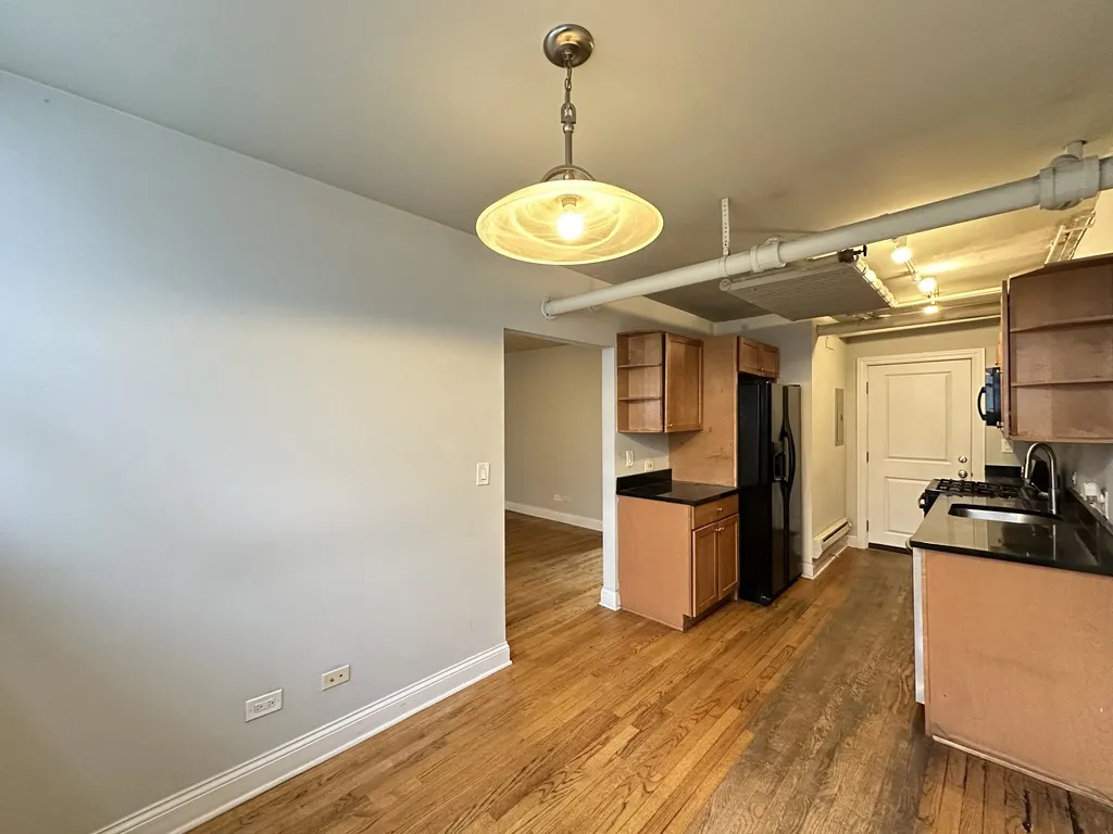 750 W Addison St, ,  60613, USA 60613-unit#G-Chicago-IL