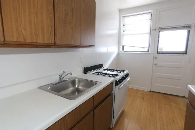 815 W Waveland Ave, ,  60613, USA 60613-unit#3N-Chicago-IL