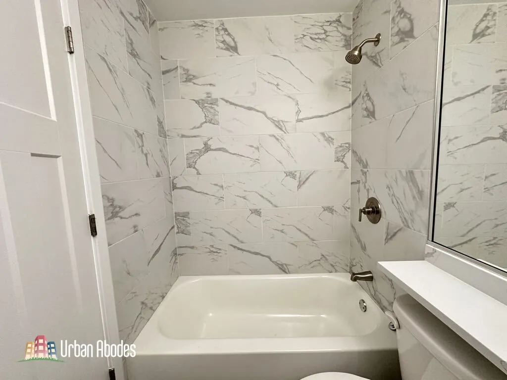 445 W Barry Ave, ,  60657, USA 60657-unit#318-Chicago-IL