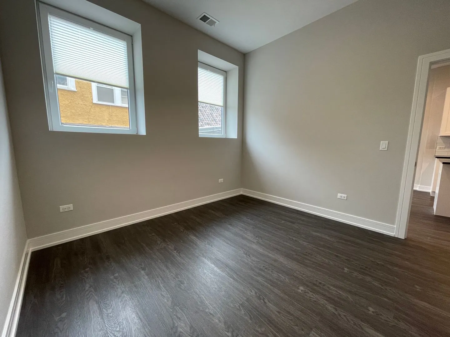 1730 W Greenleaf Ave, ,  60626, USA 60626-unit#1730-202-Chicago-IL