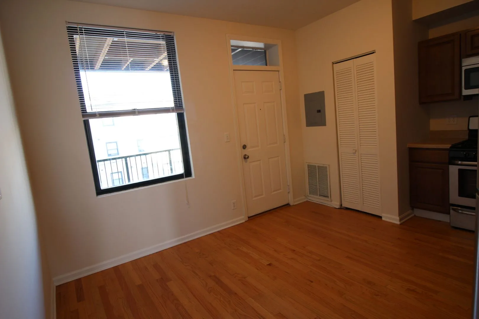 3320 W Lawrence Ave, , 60625, USA 60625-unit#2-Chicago-IL