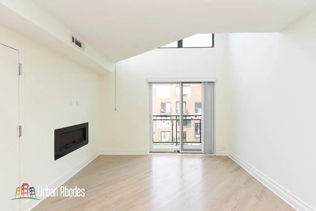 944 W Grace St, ,  60613, USA 60613-unit#B202-Chicago-IL