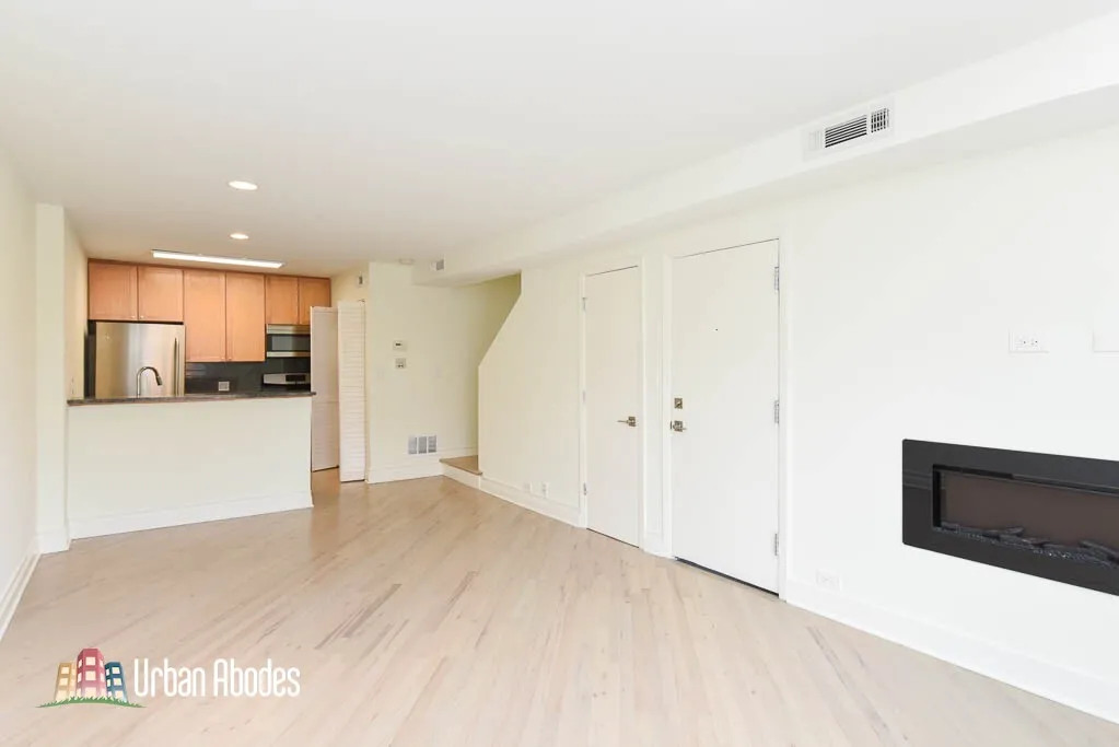 944 W Grace St, ,  60613, USA 60613-unit#B202-Chicago-IL