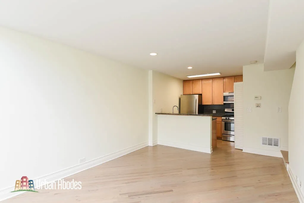 944 W Grace St, ,  60613, USA 60613-unit#B202-Chicago-IL