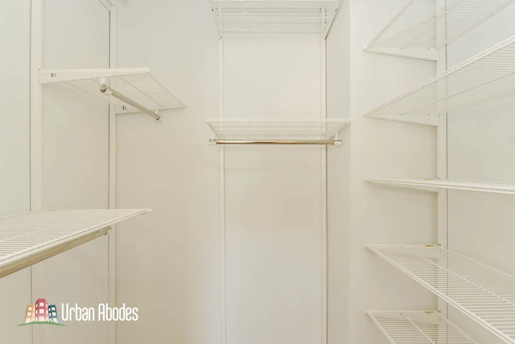 944 W Grace St, ,  60613, USA 60613-unit#B202-Chicago-IL