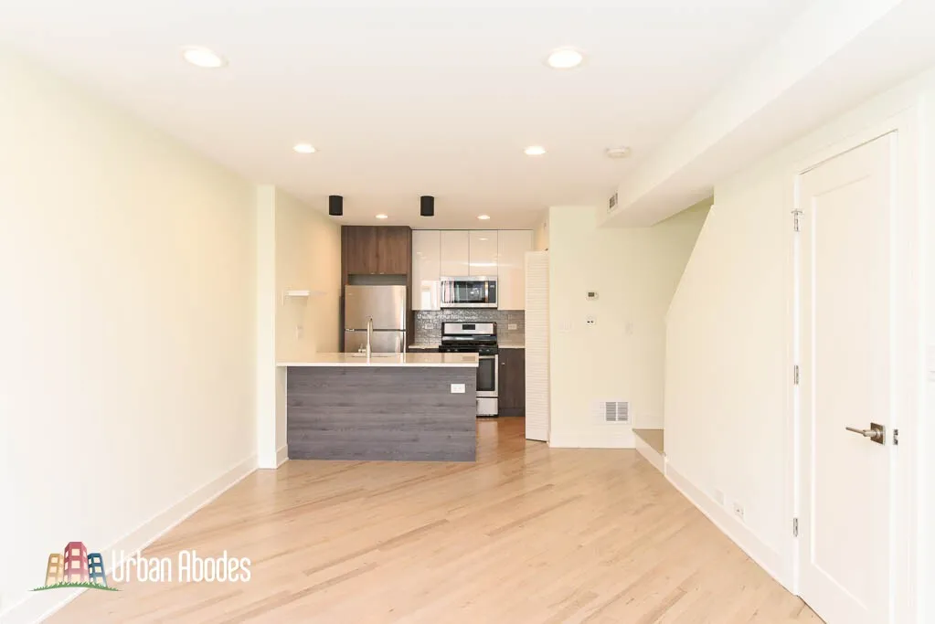 954 W Grace St, ,  60613, USA 60613-unit#J201-Chicago-IL