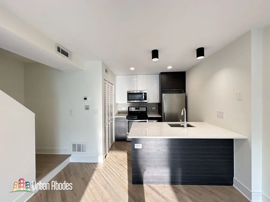 944 W Grace St, , 60613, USA 60613-unit#B201-Chicago-IL